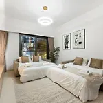 Luxury Downtown Dubai Apartment - 5 Mins Walk To Burj, Opera, Dubai Mall, Sleep 1-10
