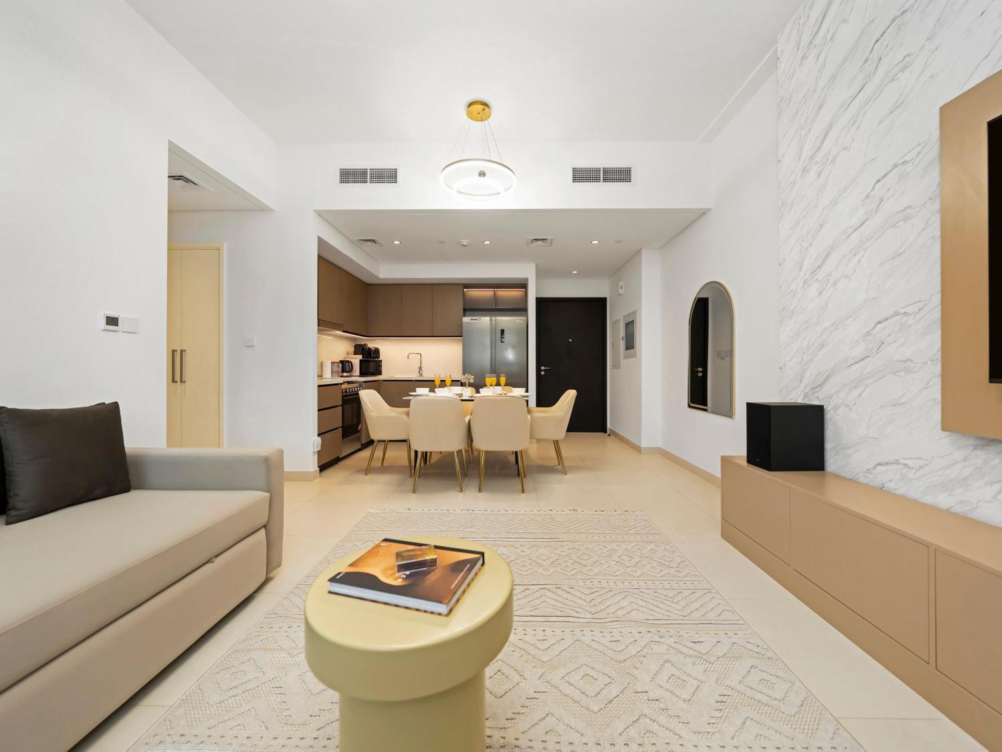 Luxury Downtown - 5 Mins Walk To Burj, Opera, Mall, Sleep 1-10 Apartment